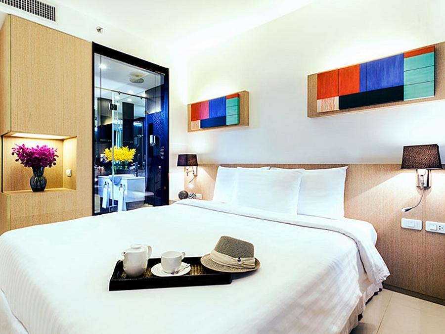 Vic 3 Bangkok Hotel Esterno foto